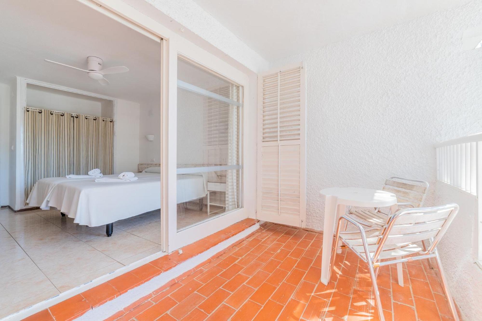 Atlas Apartments Ibiza Санта-Эулалия-дель-Рио Экстерьер фото