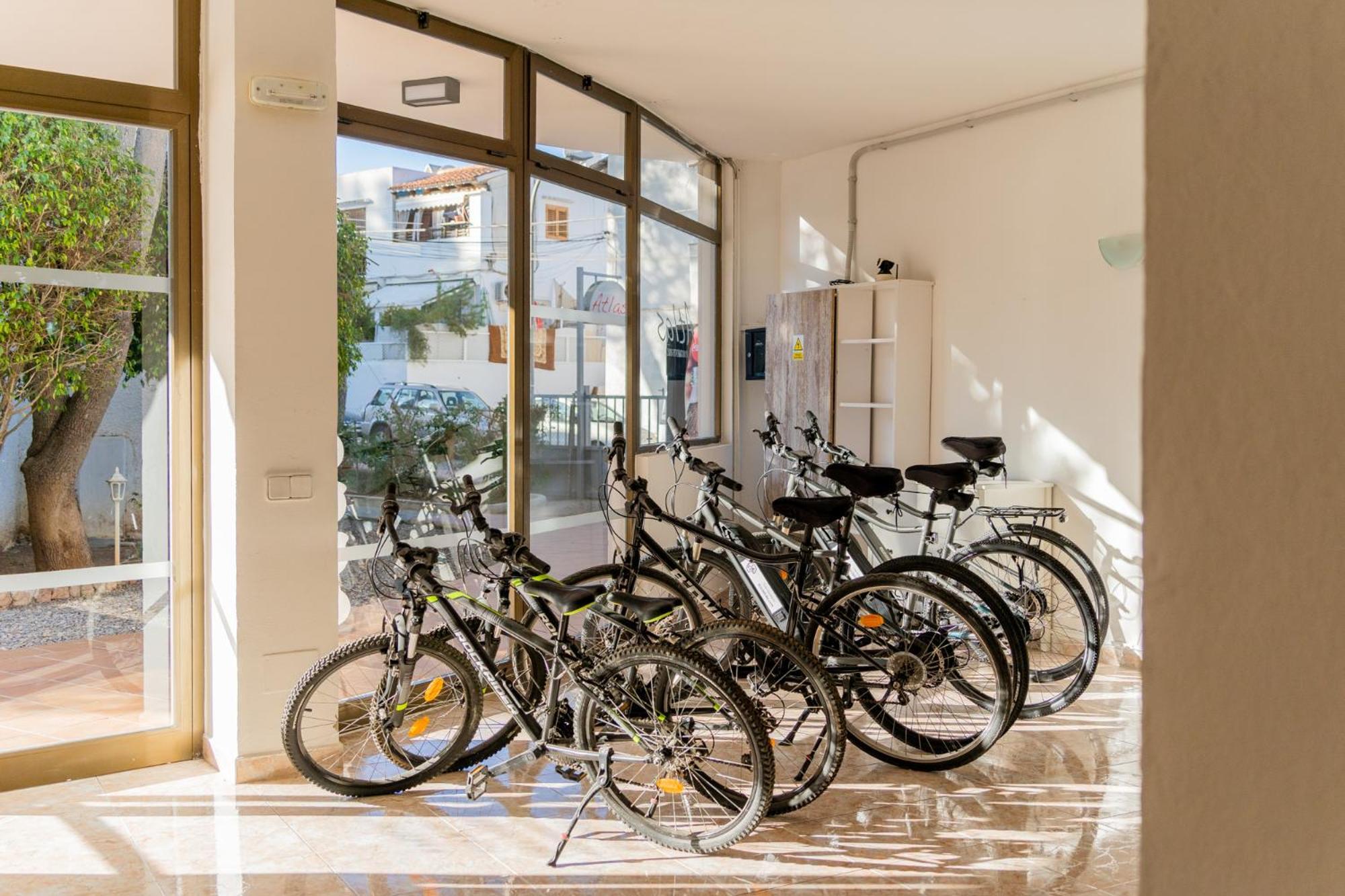 Atlas Apartments Ibiza Санта-Эулалия-дель-Рио Экстерьер фото